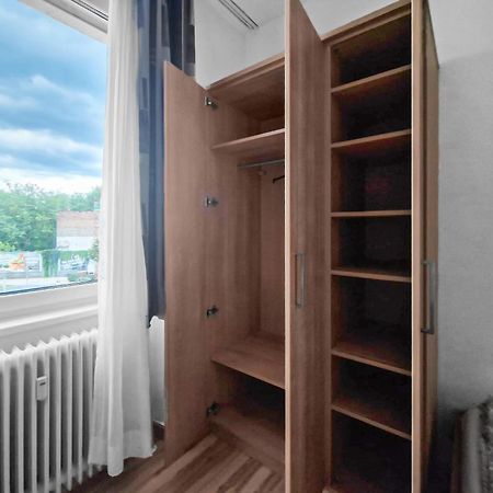 Josef Wolfik Strasse 10 Apartment Stockerau Buitenkant foto