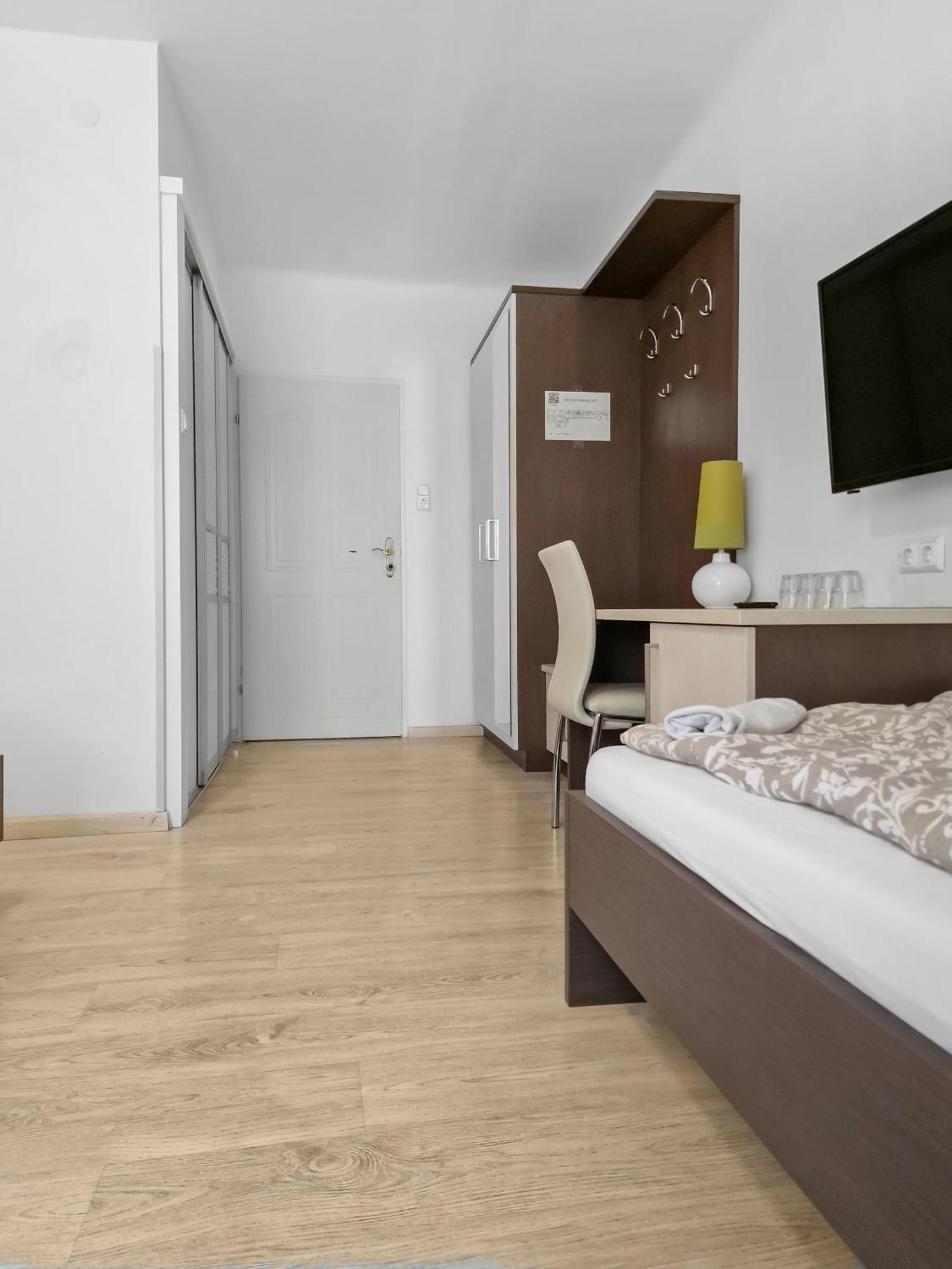 Josef Wolfik Strasse 10 Apartment Stockerau Kamer foto