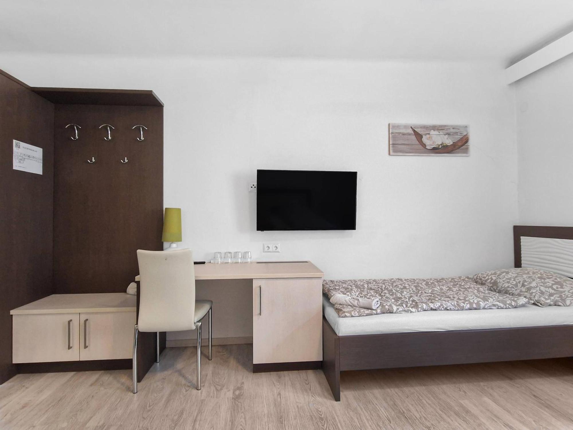 Josef Wolfik Strasse 10 Apartment Stockerau Kamer foto